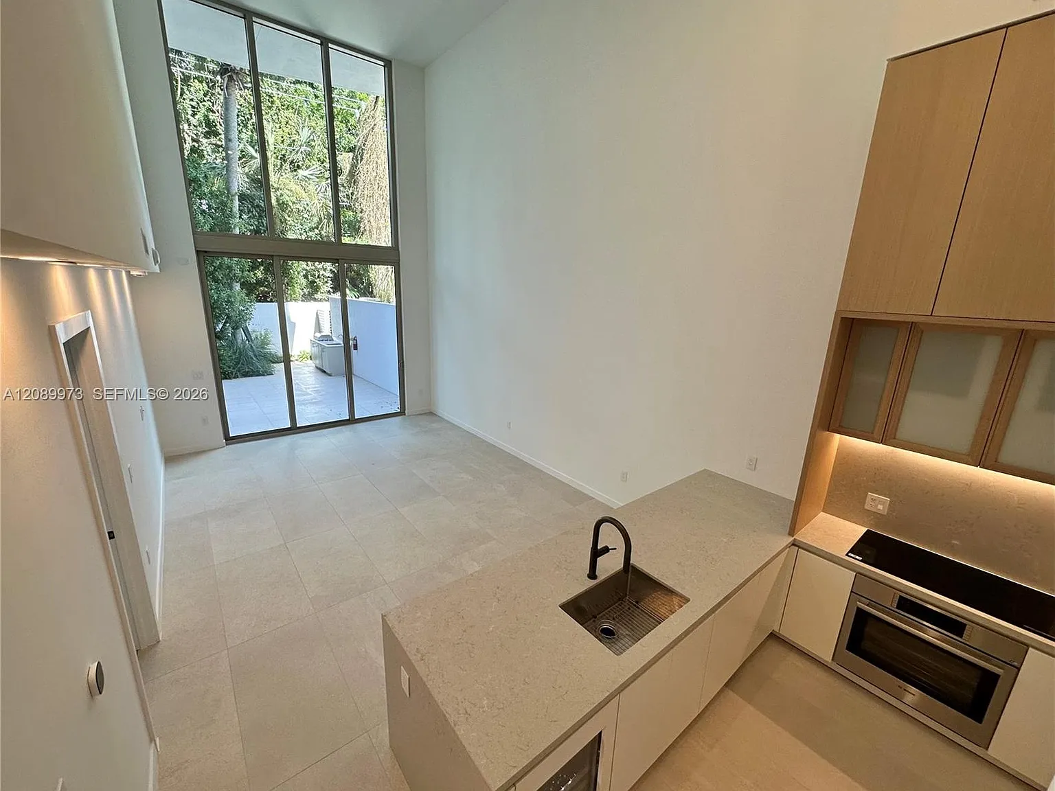 4 bed, 3.5 bath, 1973 sqft, $25,000 — Photo 2