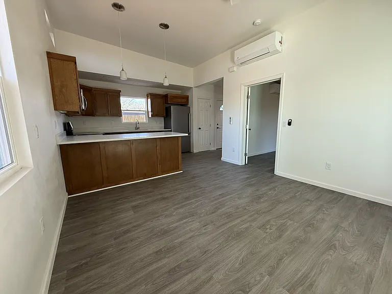 5564 E Camden St #B — Photo 1