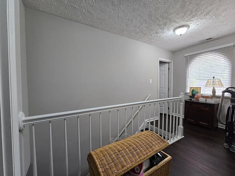 111 Greentree Dr — Photo 14