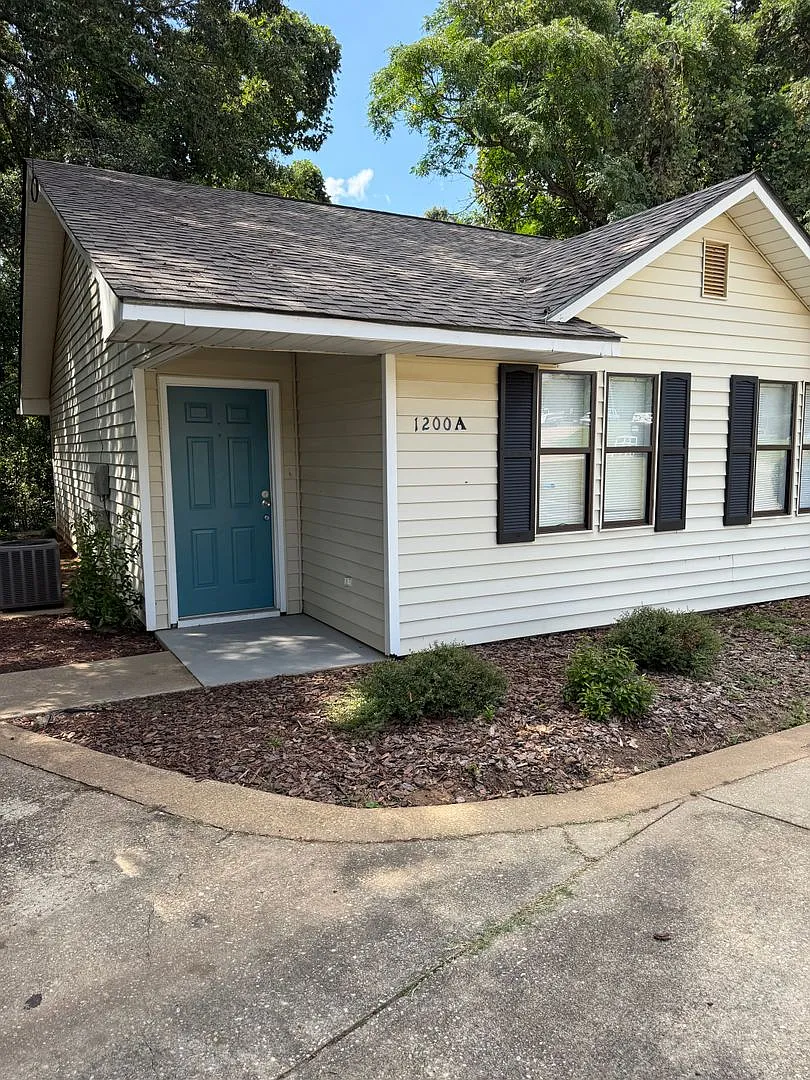 Brown Investments Duplex — Photo 4