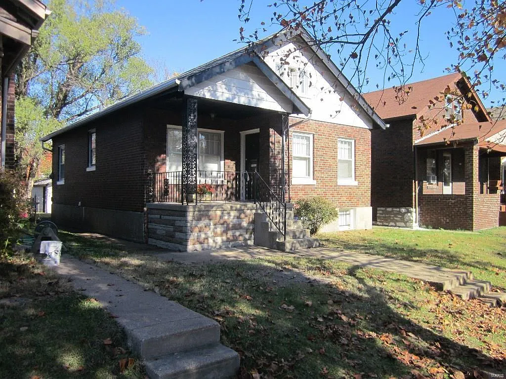 4865 Bessie Ave photo 1