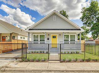 712 E 32nd 1/2 St, Houston, TX 77022