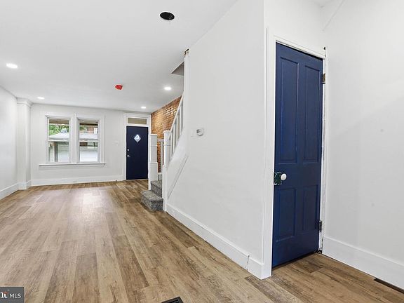 5th image of 836 Lake St