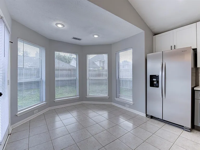 9026 Eaglecove Dr — Photo 19