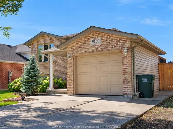 2159 McKay Ave, Windsor, ON N9B 3X4