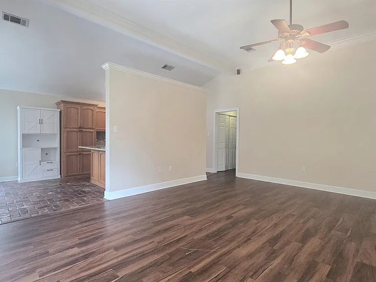 17656 Chasefield Ave — Photo 7