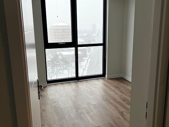 4th image of 60 Frederick St #1205