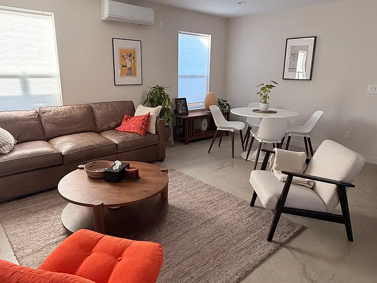 2247 Shoredale Ave — Photo 5