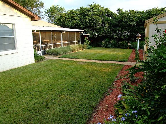 Backyard & 32' Porch