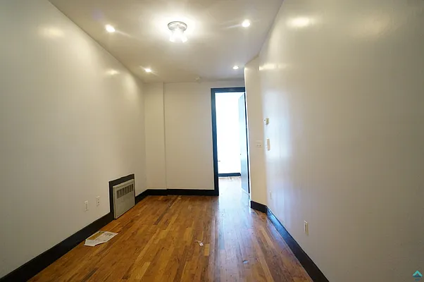 Rented by EXR | media 5