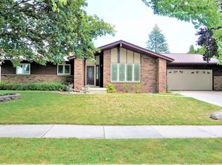 1032 N Holden St, Port Washington, WI