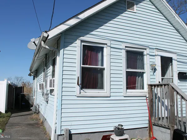 131 6th St, Hazlet, NJ 07730