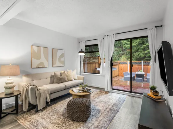 865 Blackstock Rd, Pt Moody, BC V3H 3R9