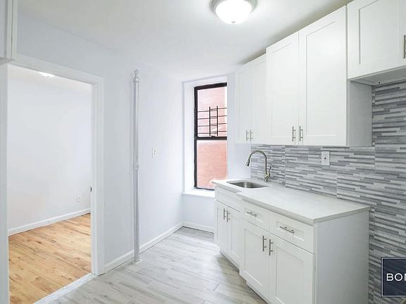 4th image of 1120 Fox St APT 4A
