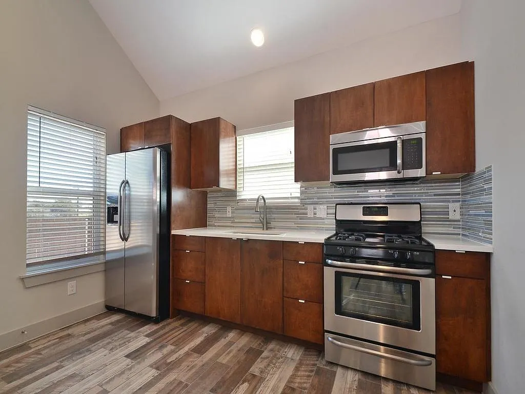 1 bed, 1.0 bath, 480 sqft, $1,500 — Photo 2
