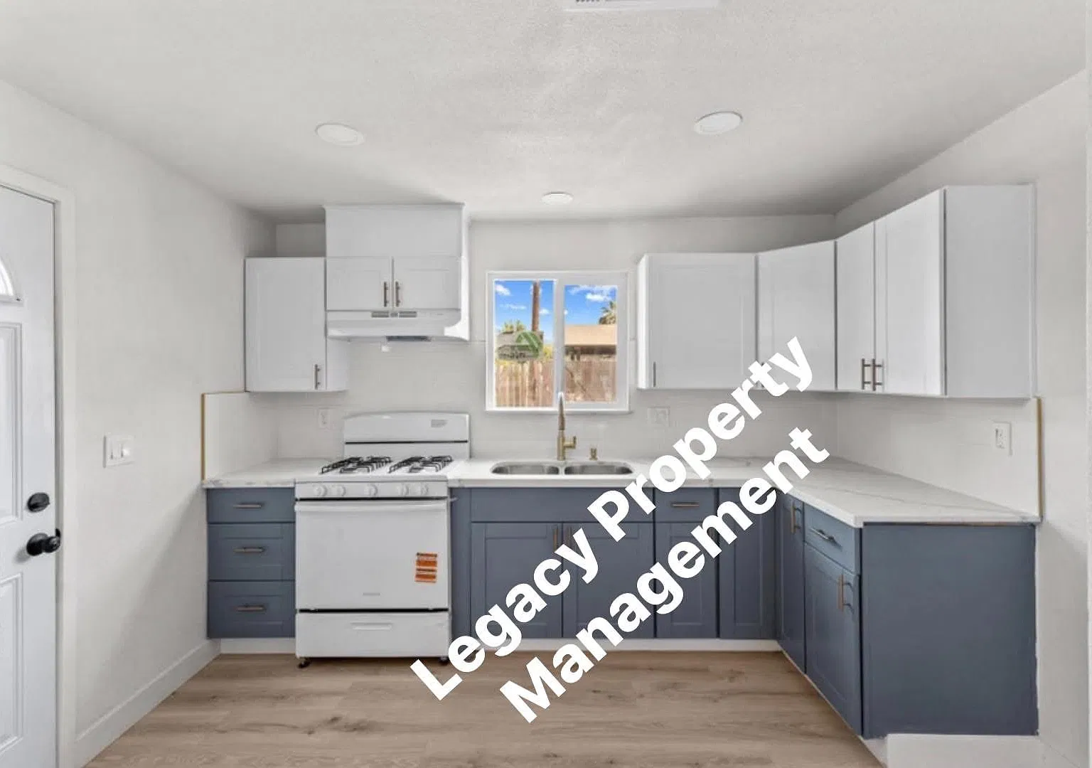 3 bed, 1400 sqft, $2,200 — Photo 3
