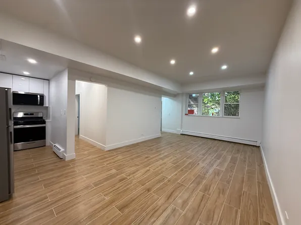 4601 Henry Hudson Parkway West image 1 of 9