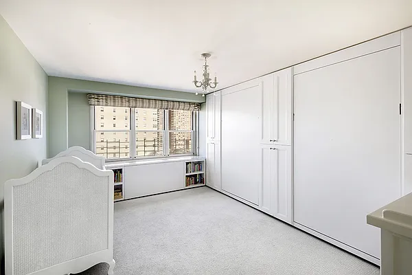 Sold by Compass | media 5