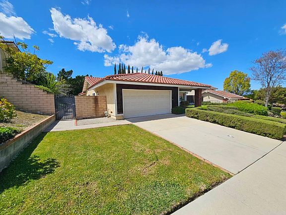 4th image of 2277 Oldridge Dr
