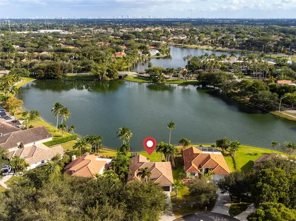 10700 London Street, Hollywood, FL 33026