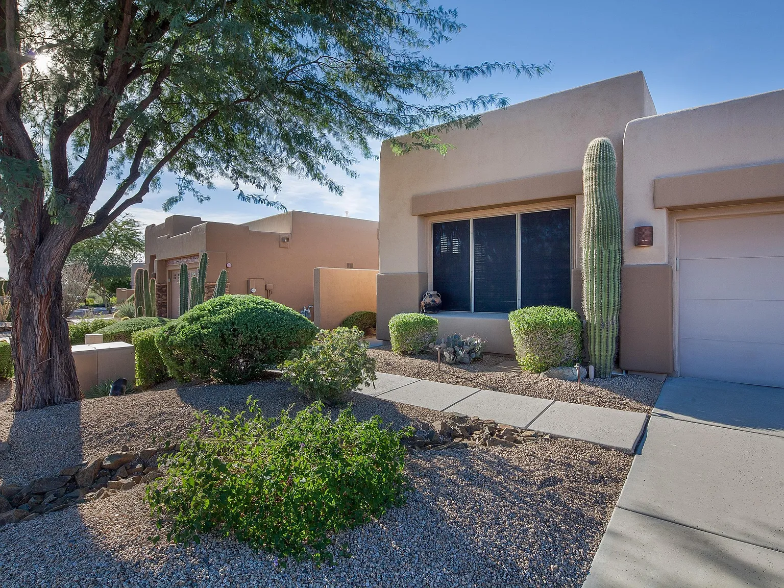 2 bed, 2.0 bath, 1832 sqft, $3,000 — Photo 3