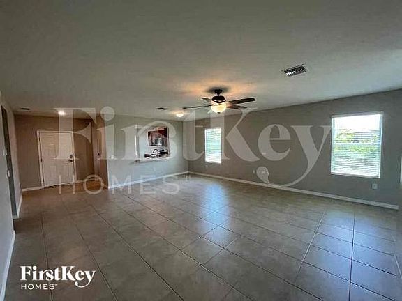 3rd image of 2800 Zaragoza Ct