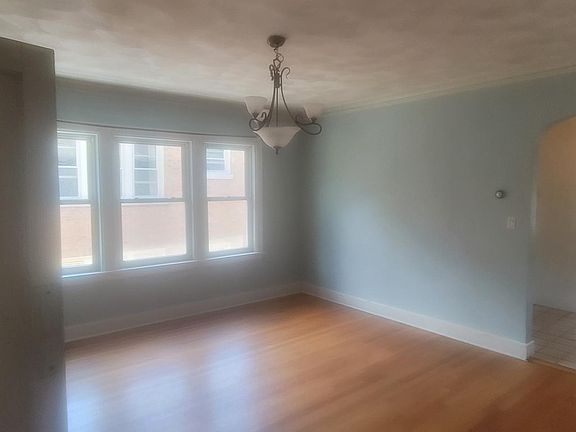 4th image of 1536 Crosby St #2