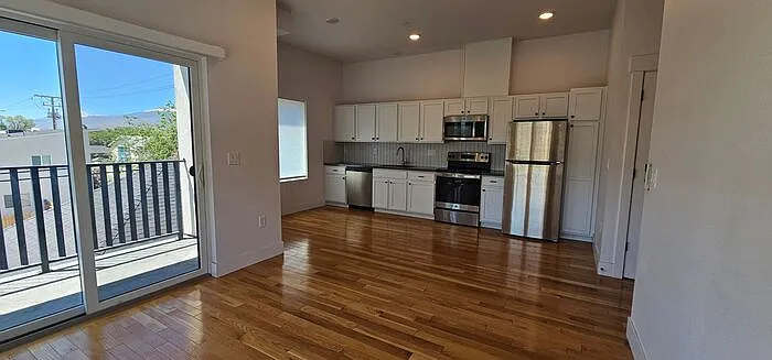602 Kuenzli St #33 — Photo 8