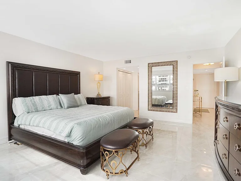 3430 Galt Ocean Dr #304 — Photo 25