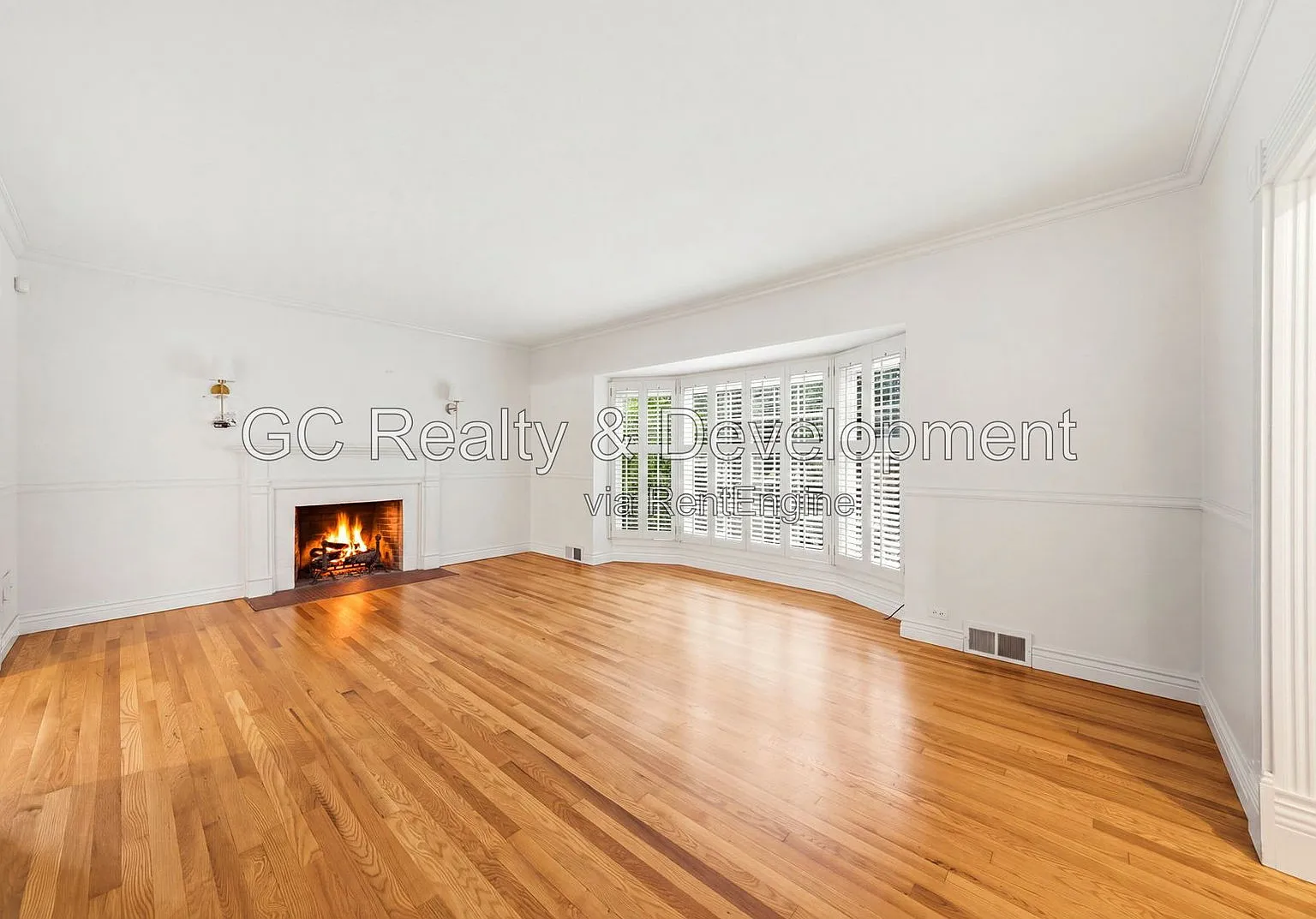 3 bed, 2.5 bath, 2383 sqft, $5,695 — Photo 2