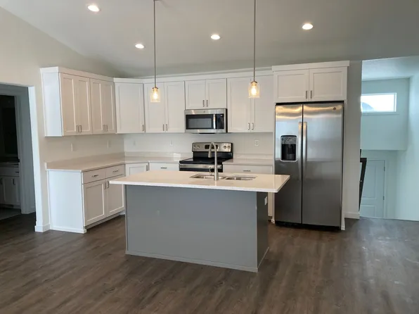 307B Torontos Ct, Hillsboro, ND 58045