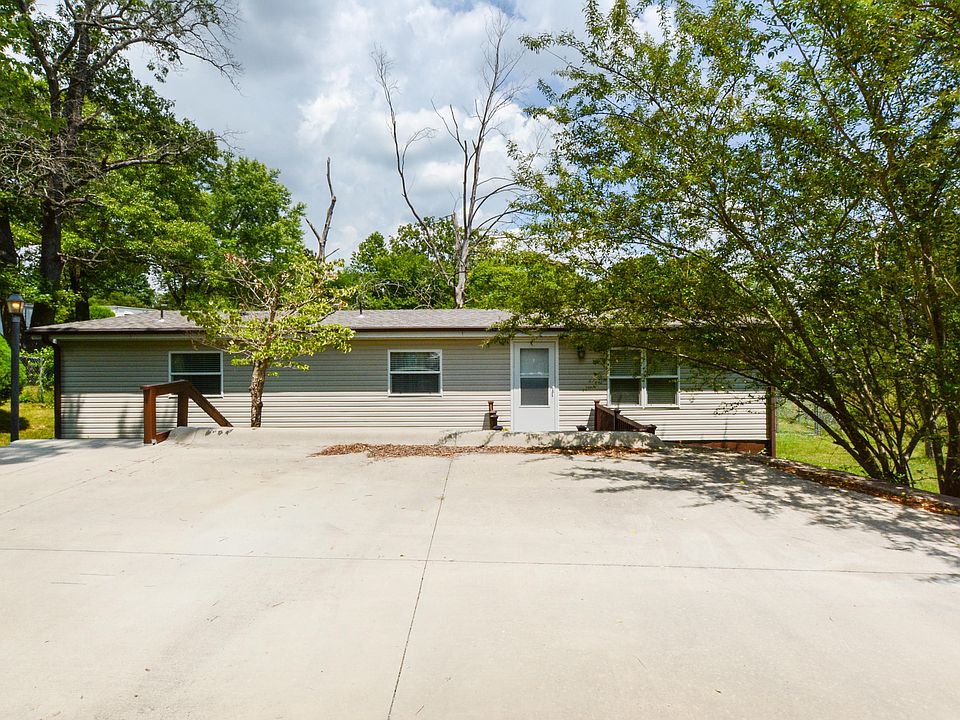 1st image of 190 Darla Dr