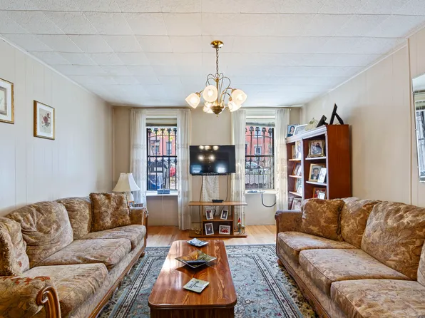 457 6th Street image 2 of 16