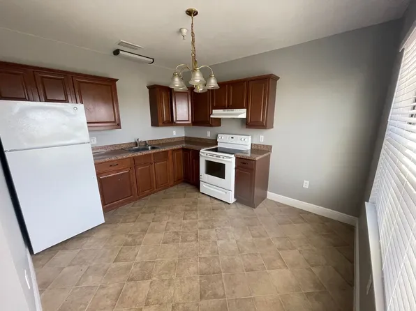 White Cloud - Residential, 80 N Central Ave APT 203, Umatilla, FL 32784