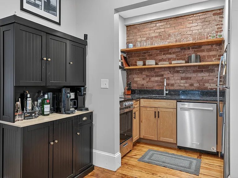 16 Cumberland St #2 — Photo 7