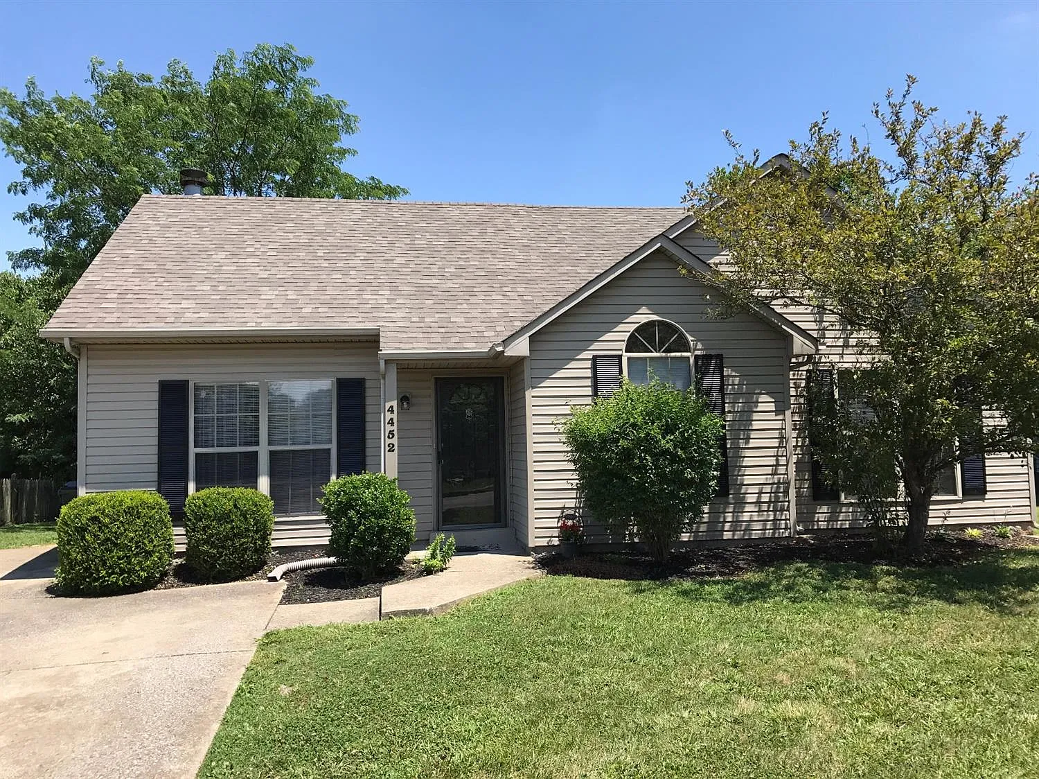 4452 Hartland Pkwy photo 1