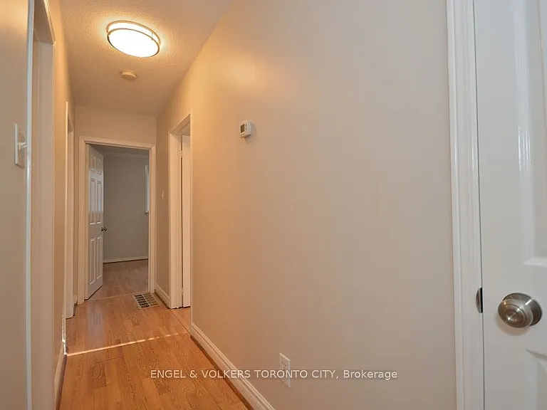 158 Cherrywood Dr #UPPER — Photo 14