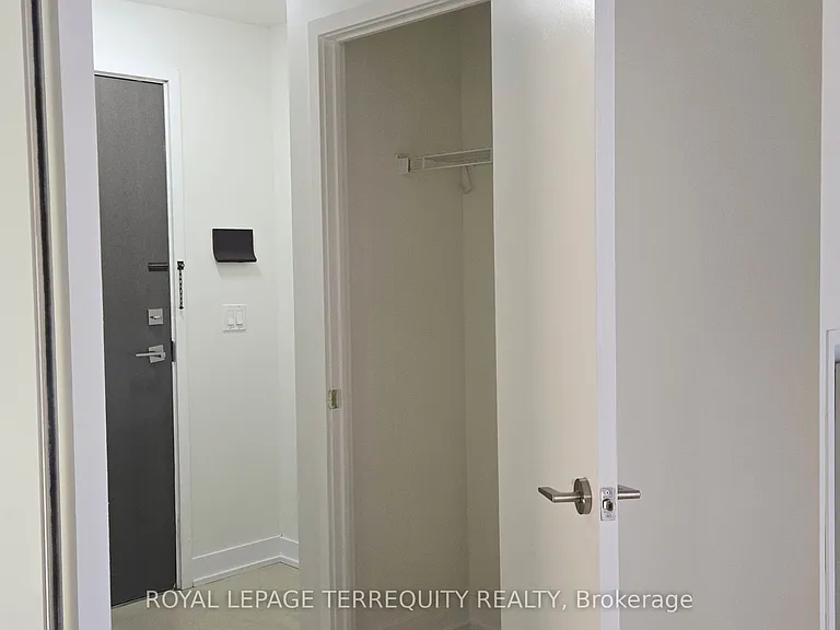 20 Gladstone Ave #502 — Photo 3