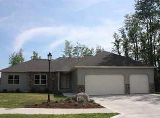 2301 Highlander Drive Eagle Crst, Warsaw, IN 46580