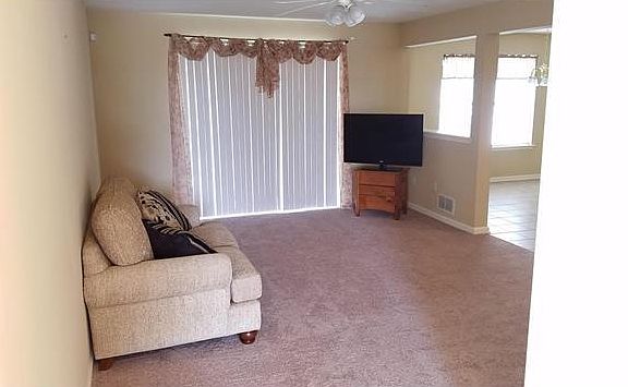 4th image of 2245 Jeannette Ln