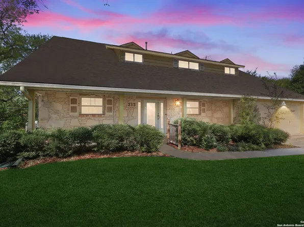 212 National, Universal City, TX 78148