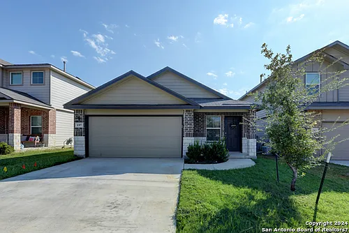 197 Middle Green Loop Photo 1