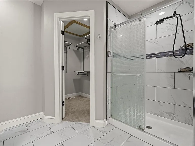 604 Canyon Dr — Photo 12