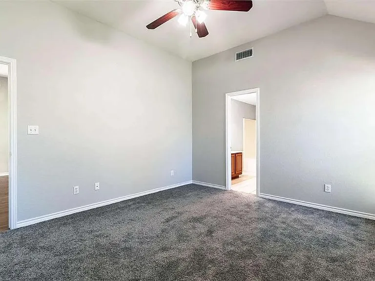 5920 Travis — Photo 7