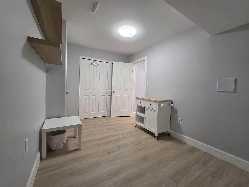 1418 El Camino Dr