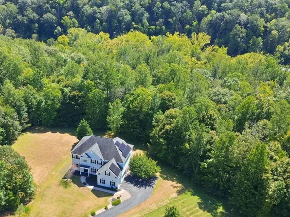 100 River Ridge Ln, Fredericksburg, VA 22406