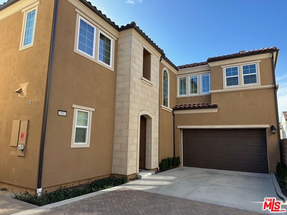 1st image of 20812 W Bur Oak Cir