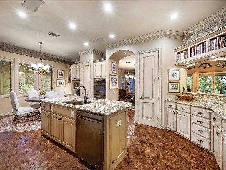 2305 Barton Creek Blvd #29 — Photo 11