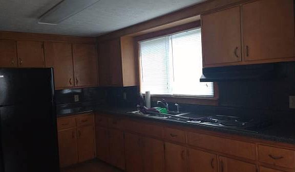 3rd image of 302 E Moody Ave
