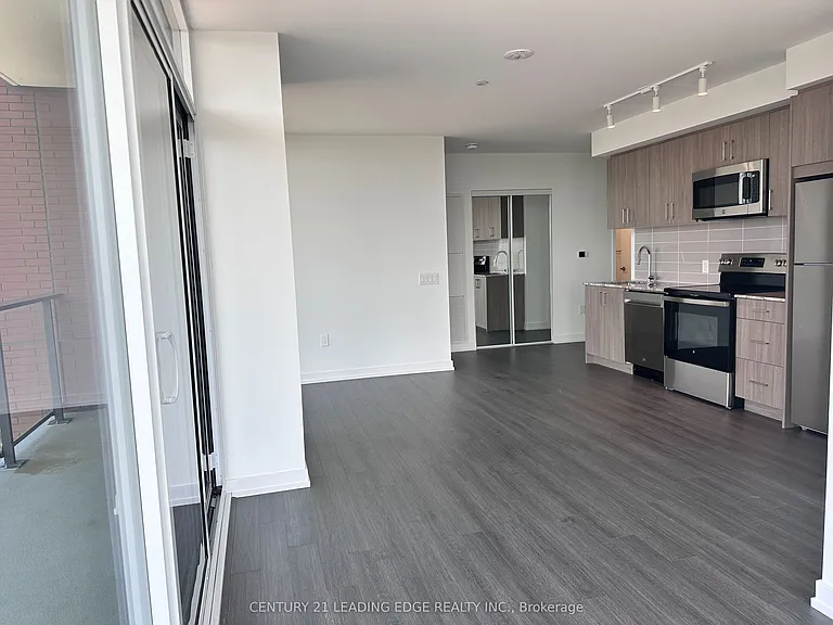 4010 Eglinton Ave W #810 — Photo 1
